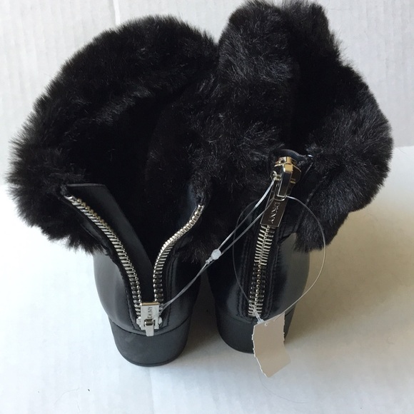 DKNY Abri Booties - Picture 6 of 16